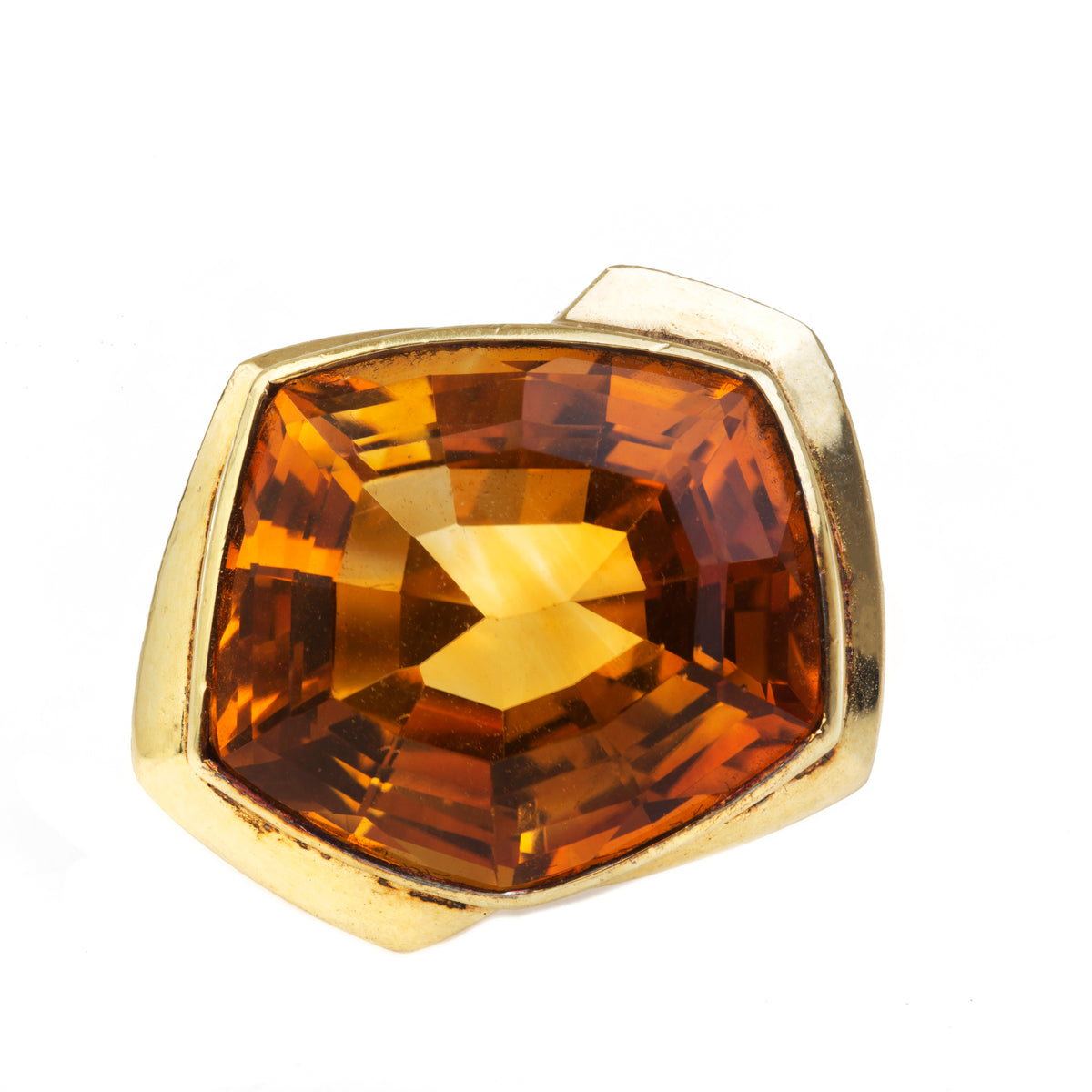 1960s vintage citrine ring in 14ct gold with large 13ct gemstone, front angle