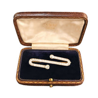 Antique Art Deco diamond brooch c.1930s, platinum and 18ct gold zig zag design, displayed in box