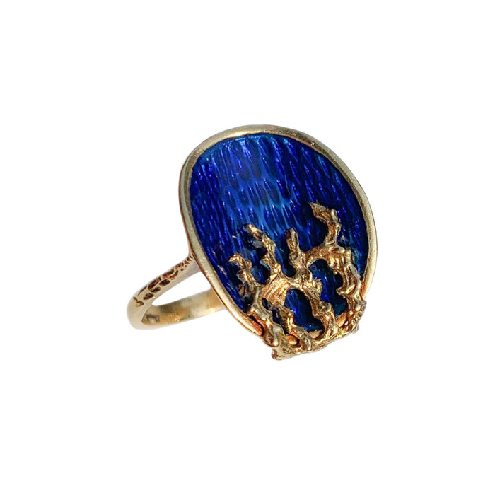 Side profile of Italian 18ct gold and blue enamel ring c.1970s, textured gold rising over enamel surface.