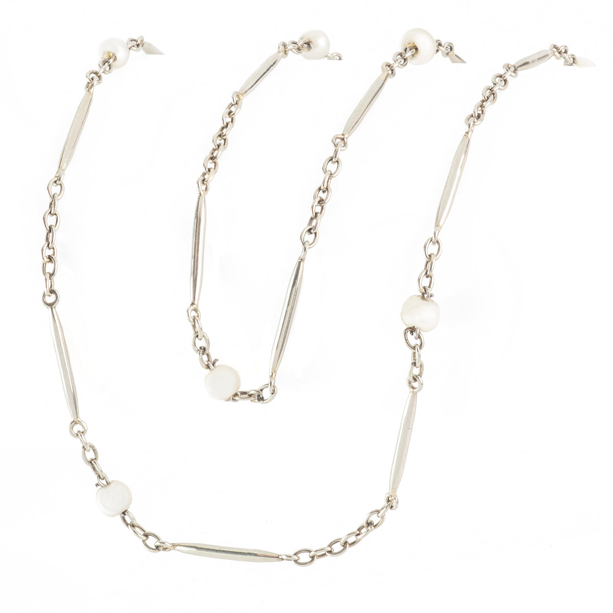 Art Deco pearl chain necklace in gold and platinum, French eagle hallmark, c.1920s.