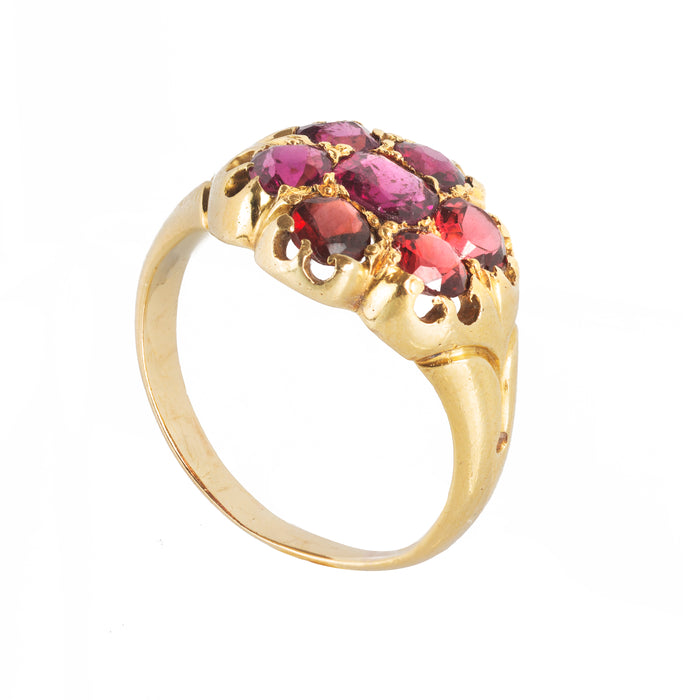 Victorian garnet cluster ring with 2.85ct garnets set in 15ct gold