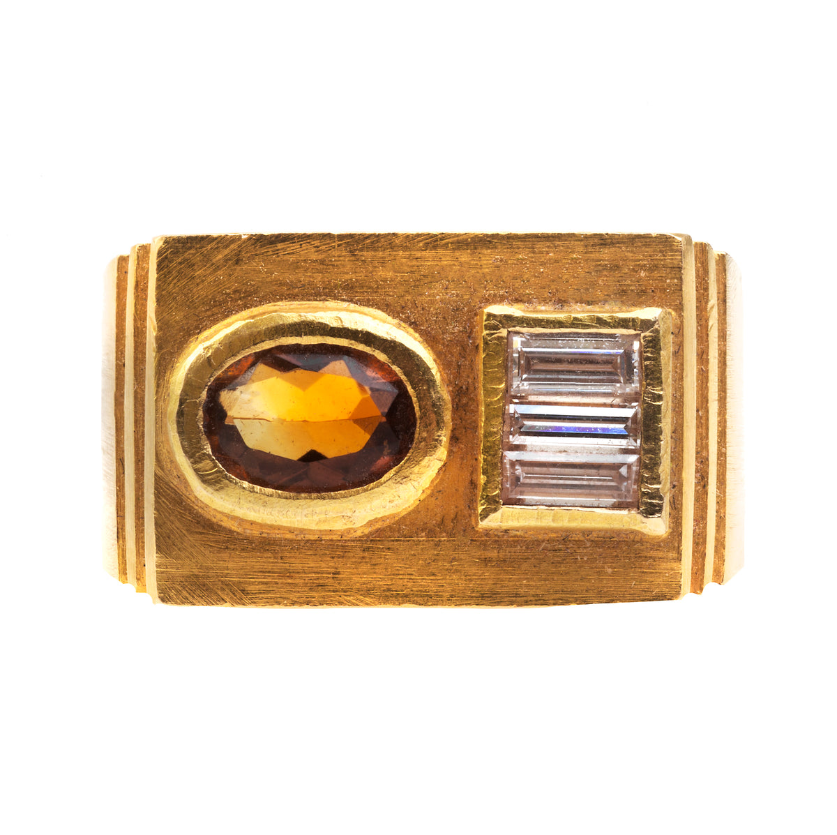 1960s Italian gold ring with citrine and baguette diamond accents