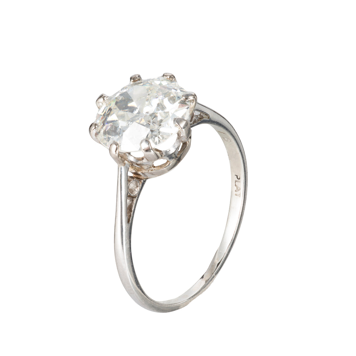 Close-up of 2.14ct H–I colour diamond ring, platinum setting