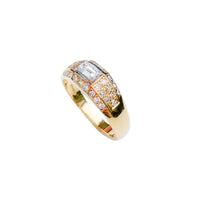 Eighteen Carat Gold Diamond Ring