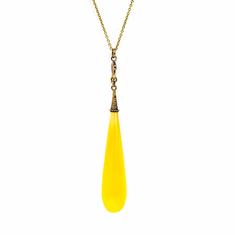 A Yellow Chalcedony Pendant with Gold Chain