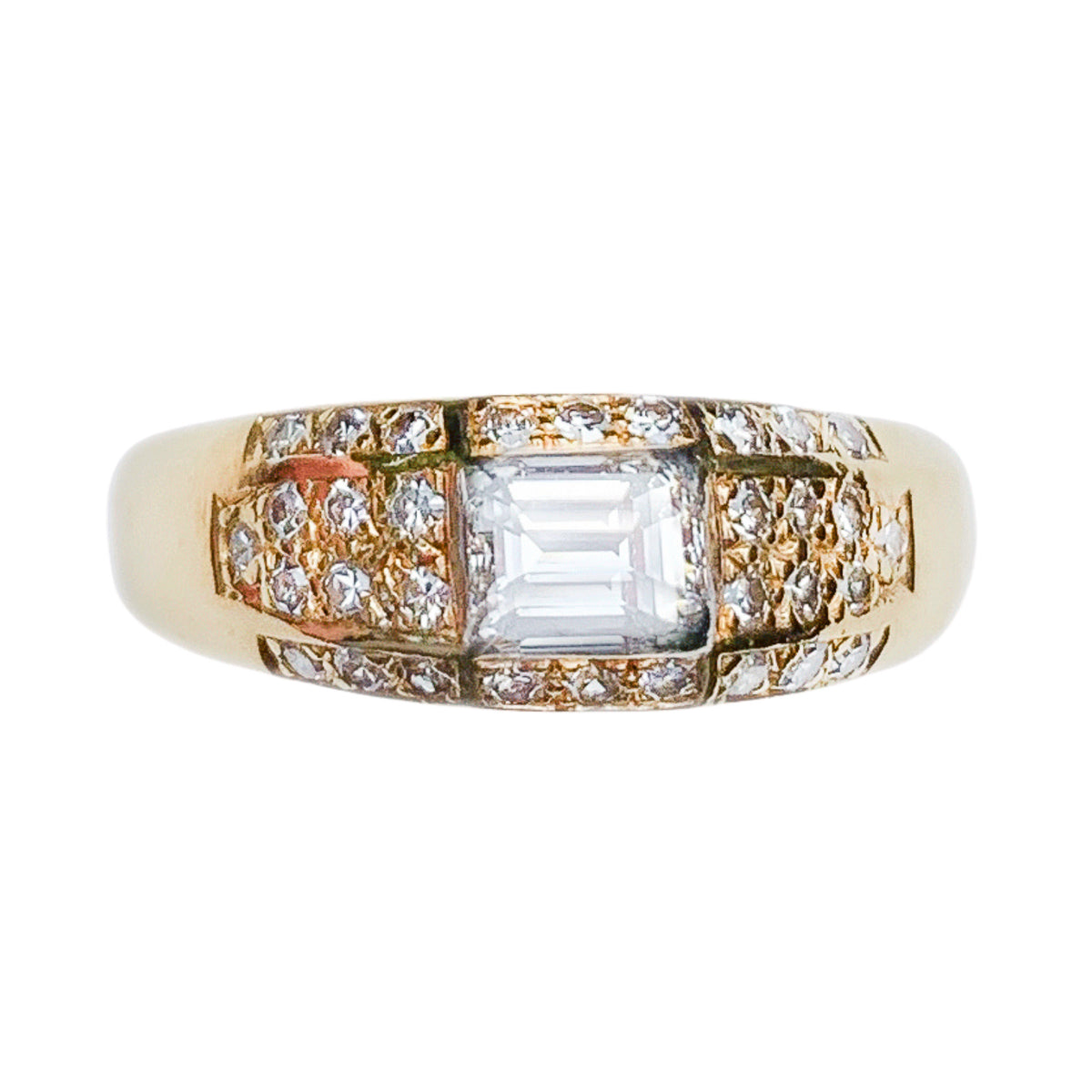 Eighteen Carat Gold Diamond Ring