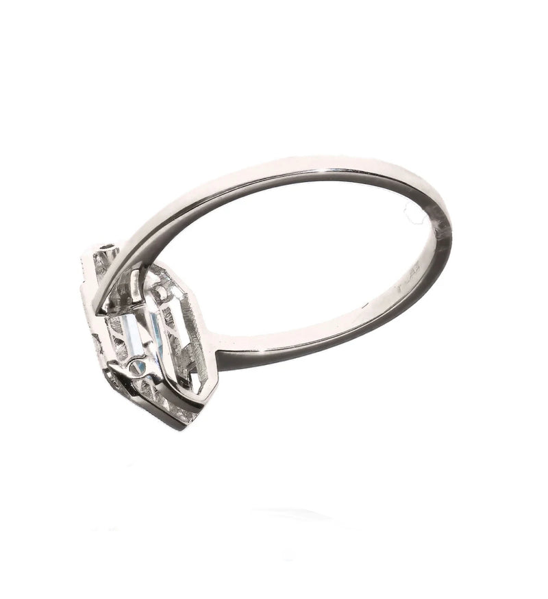 An Aquamarine Diamond Platinum Ring