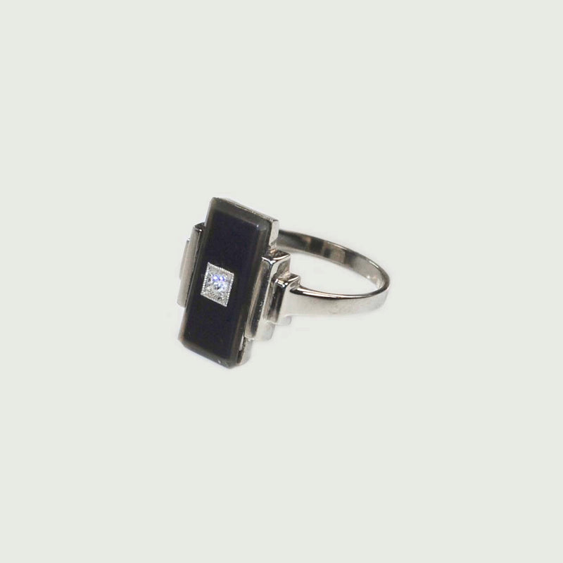 Art Deco, Onyx, Diamond & Platinum Ring c.1920s