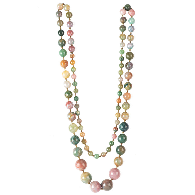 An Antique Agate Bead Necklace