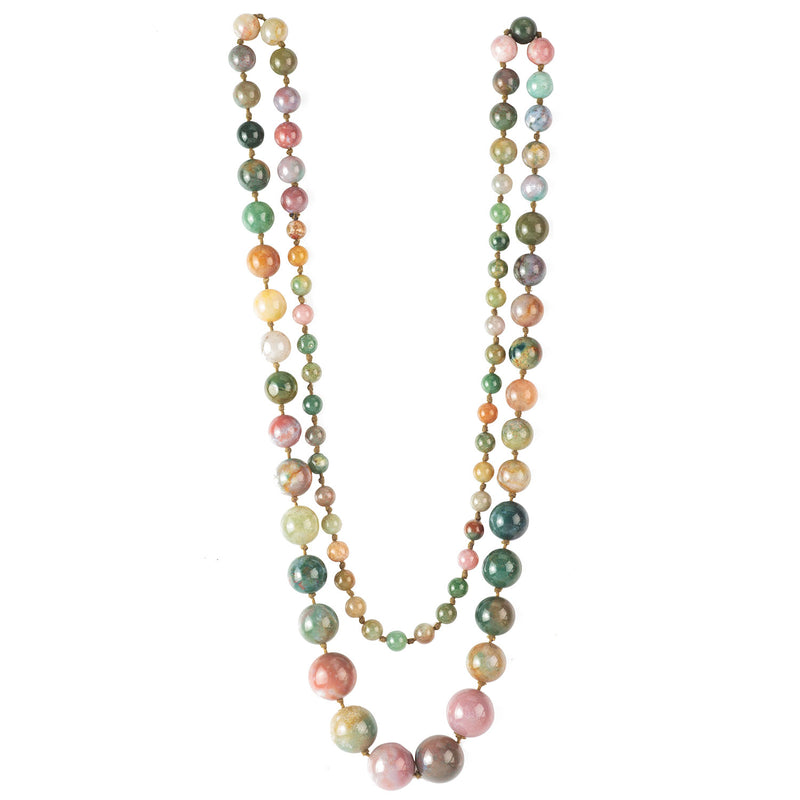 An Antique Agate Bead Necklace
