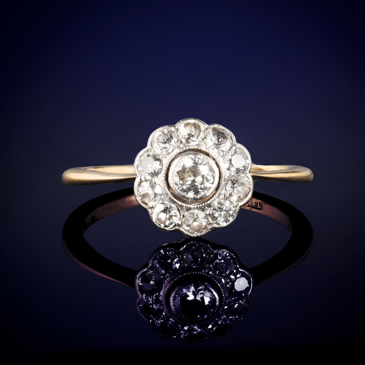 Antique Gold Daisy Diamond Ring