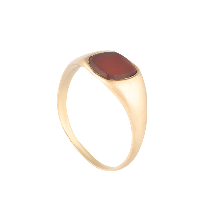 Vintage British signet ring with oval carnelian set in 18ct gold, c.1970s