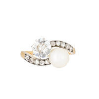 A Diamond Pearl Toi et Moi 18ct Gold Ring