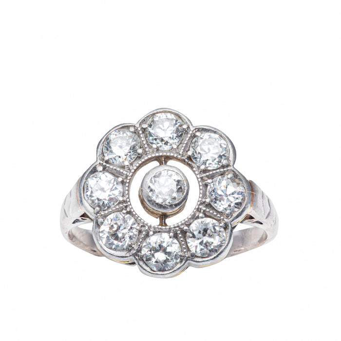 A Diamond Cluster Ring