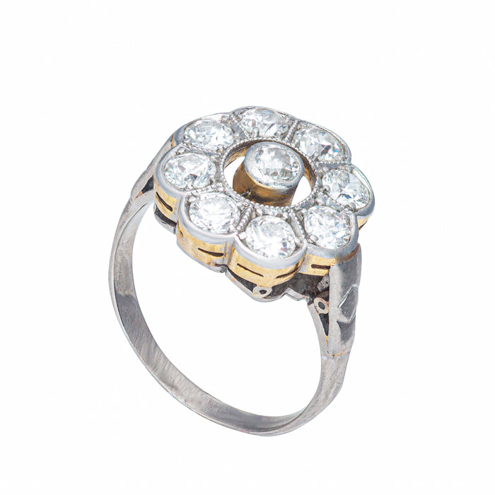 A Diamond Cluster Ring