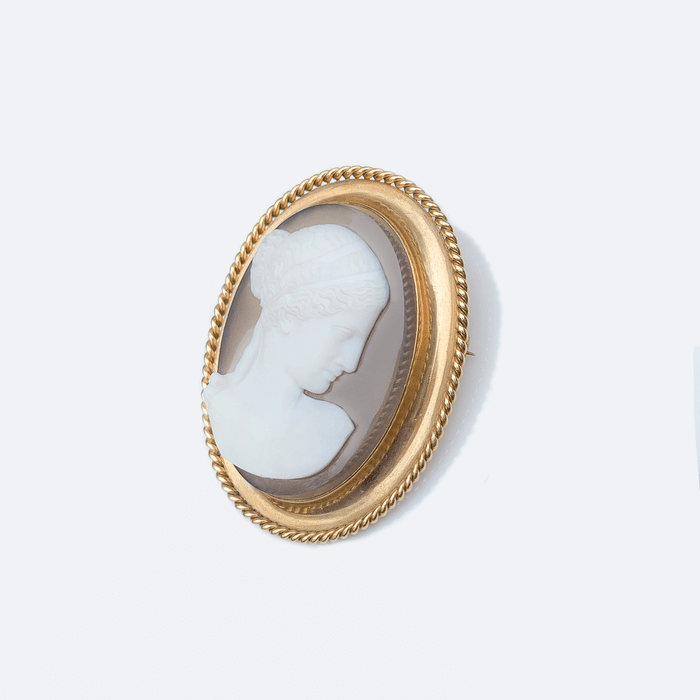 18ct gold hardstone cameo brooch