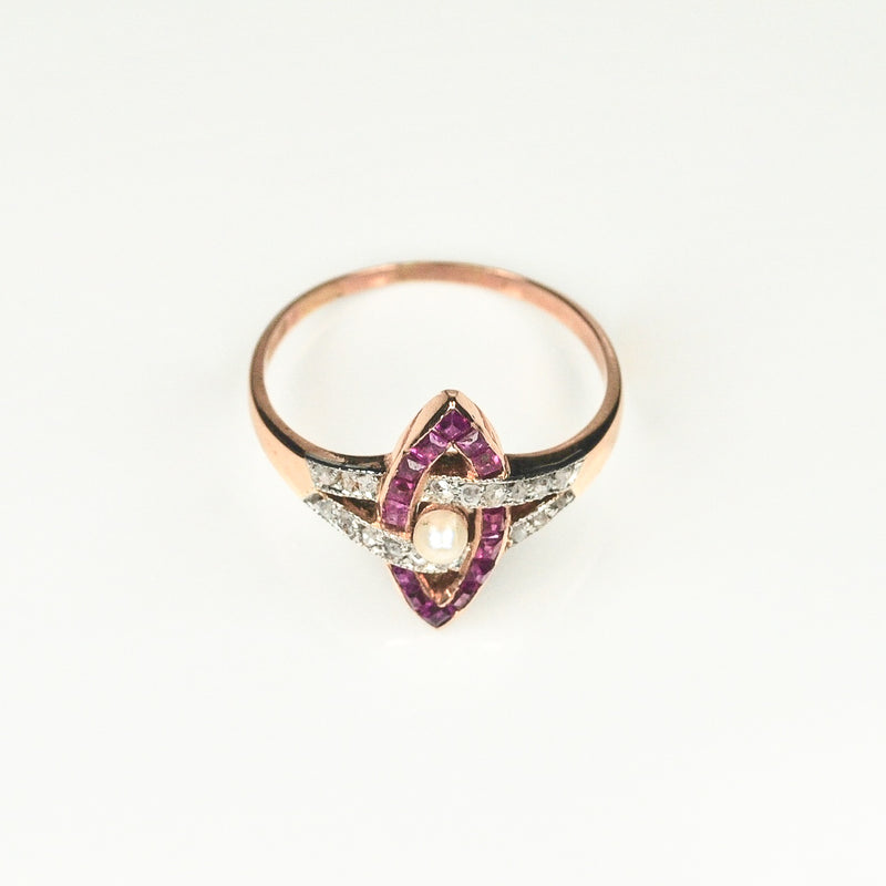 Art Deco Ruby & Diamond Interlinked Ring