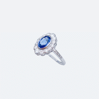 2 carat Sapphire, 18ct Gold Ring surrounded by 14 Diamonds