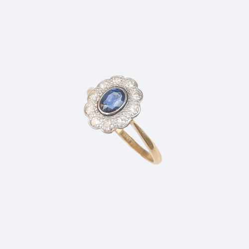 Daisy cluster oval shaped Diamond & Sapphire Ring c.1910